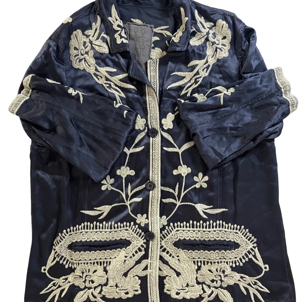 Johnny Was Navy Embroidered Kimono Jacket Size L Boho Chic Art to Wear - Picture 5 of 7